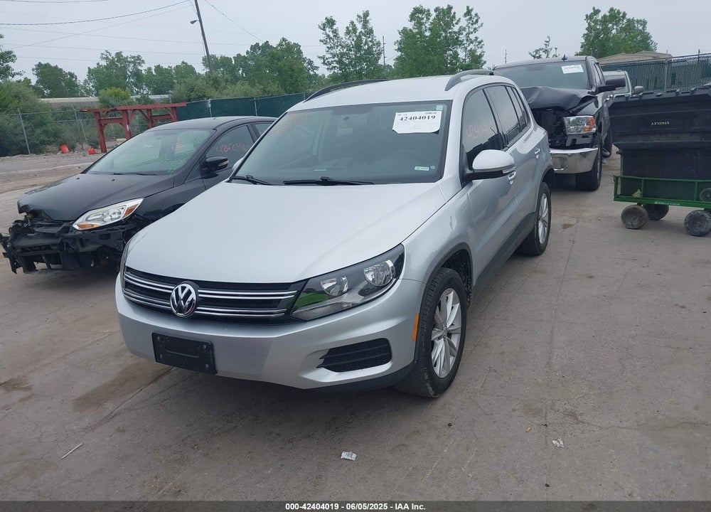 2018 VOLKSWAGEN TIGUAN LIMITED 2.0T VIN: WVGBV7AX1JK001366