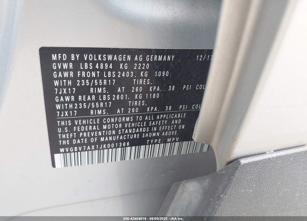 2018 VOLKSWAGEN TIGUAN LIMITED 2.0T VIN: WVGBV7AX1JK001366
