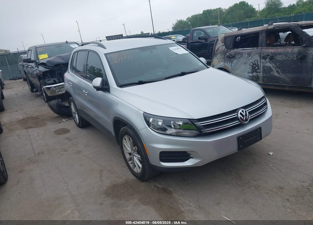 2018 VOLKSWAGEN TIGUAN LIMITED 2.0T VIN: WVGBV7AX1JK001366