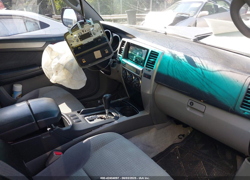 2005 TOYOTA 4RUNNER SR5 V6 VIN: JTEZU14R050050278