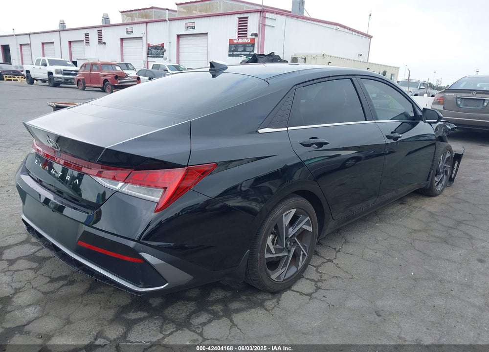 2024 HYUNDAI ELANTRA VIN: KMHLS4DG1RU648390