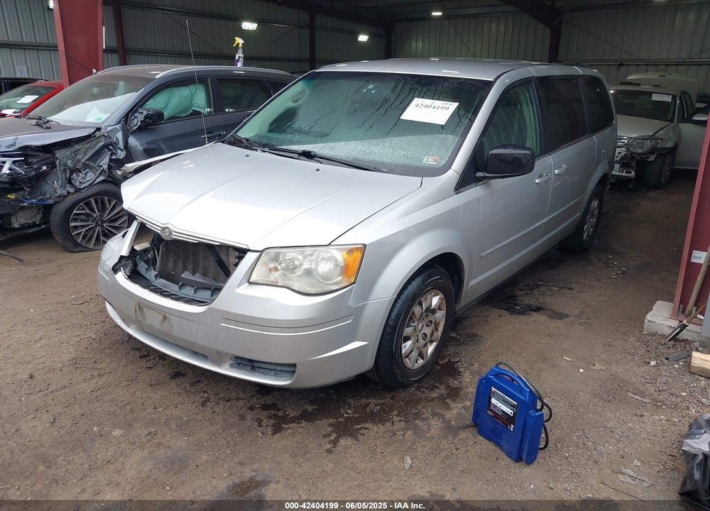 2009 CHRYSLER TOWN & COUNTRY LX VIN: 2A8HR44E59R570092