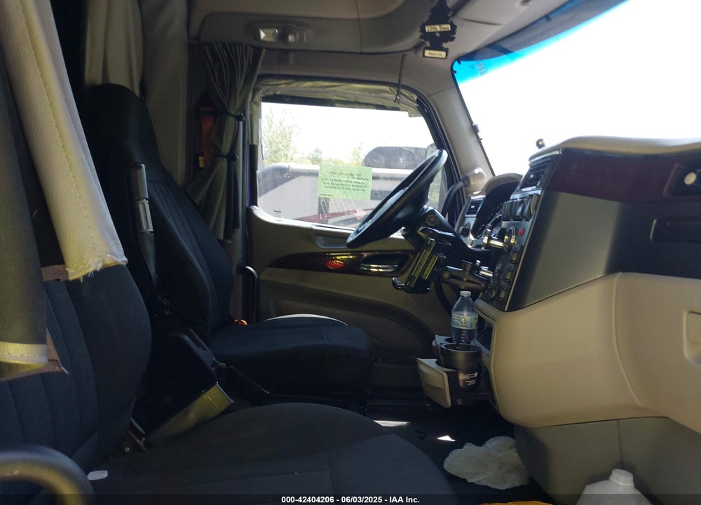 2019 PETERBILT 579 VIN: 1XPBDP9X5KD364236