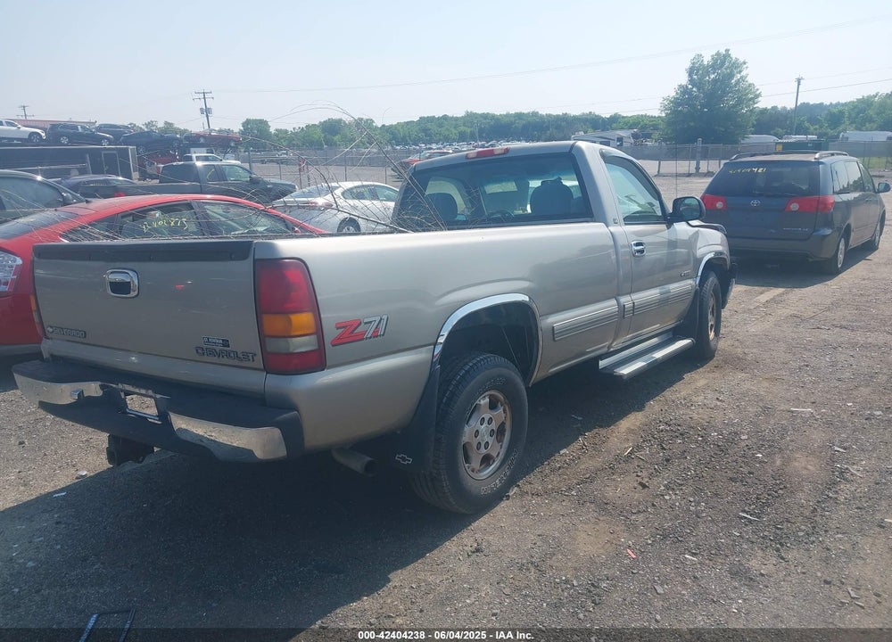 2000 CHEVROLET SILVERADO 1500 LS VIN: 1GCEK14T4YE213610
