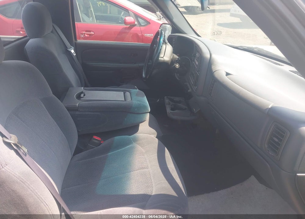2000 CHEVROLET SILVERADO 1500 LS VIN: 1GCEK14T4YE213610