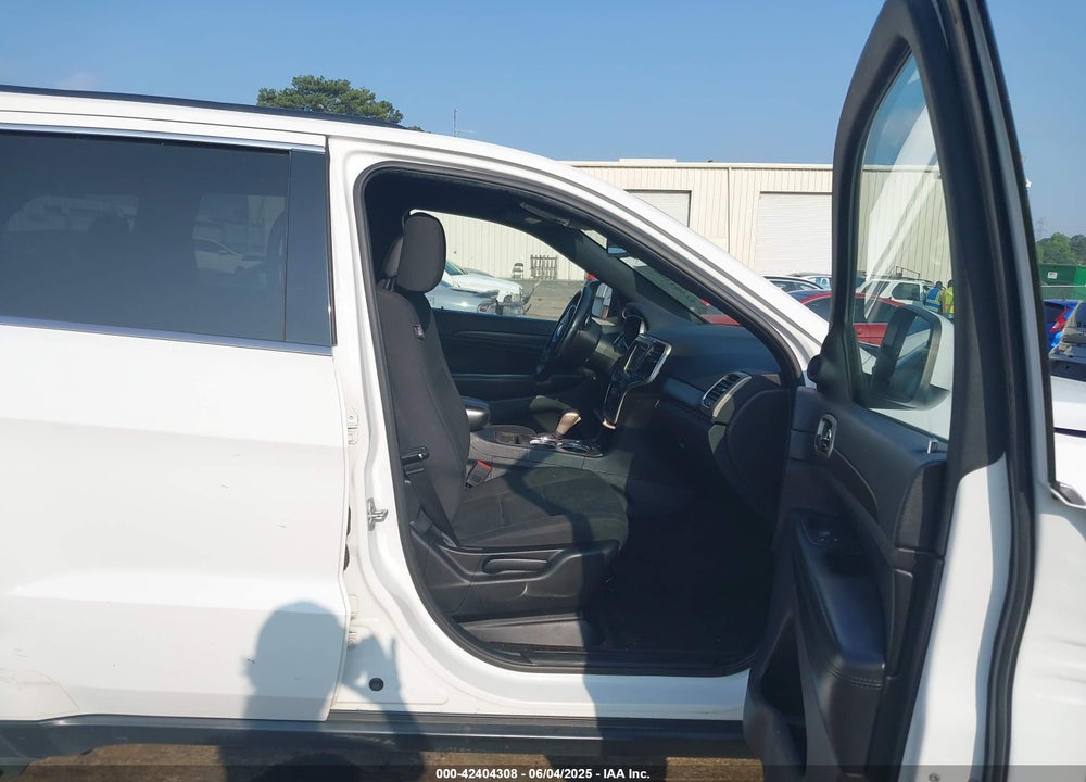 2016 JEEP GRAND CHEROKEE VIN: 1C4RJEAG1GC382626