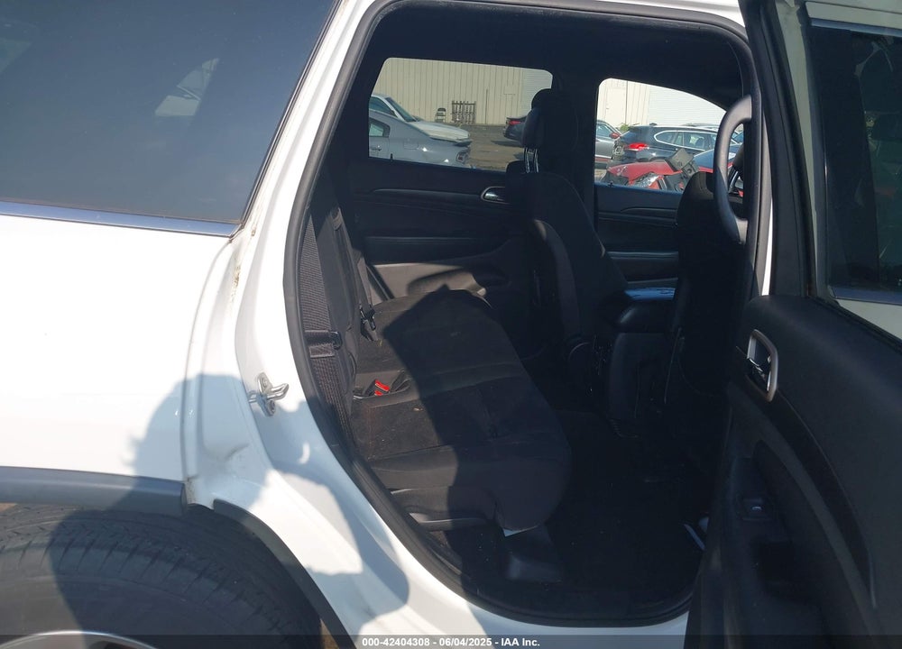 2016 JEEP GRAND CHEROKEE VIN: 1C4RJEAG1GC382626