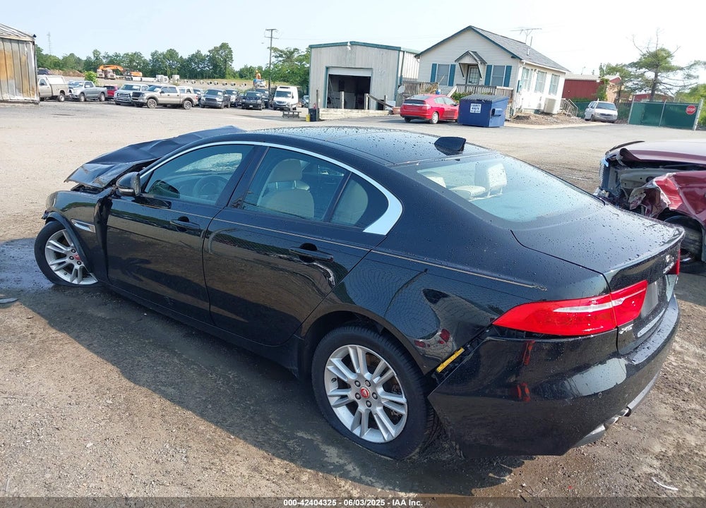 2018 JAGUAR XE 20D PREMIUM VIN: SAJAJ4FN7JCP28038