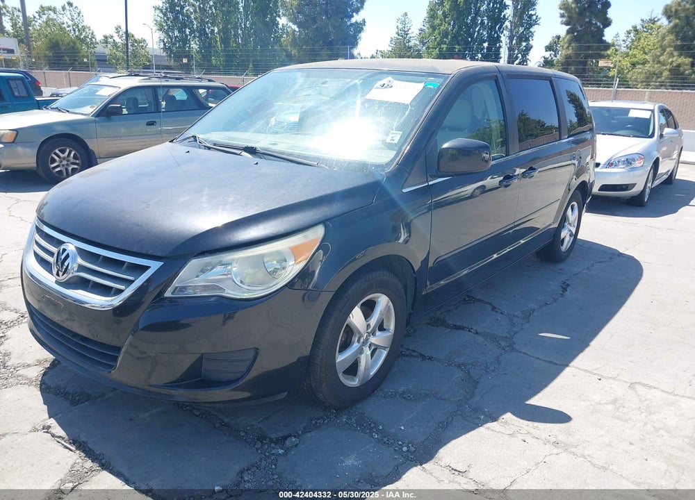 2010 VOLKSWAGEN ROUTAN SE VIN: 2V4RW3D11AR295018