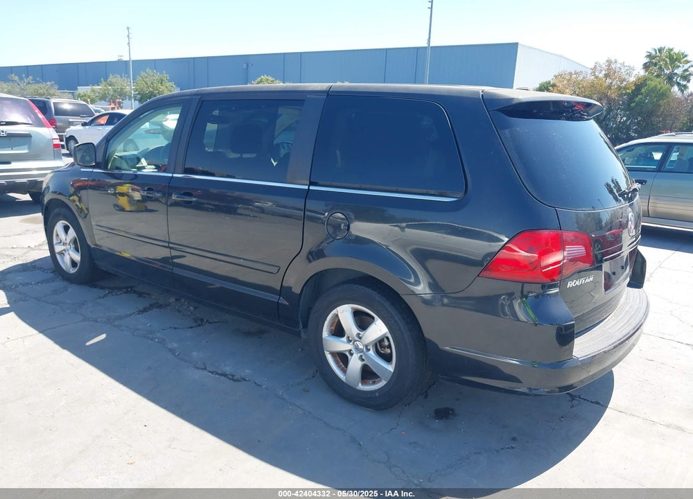 2010 VOLKSWAGEN ROUTAN SE VIN: 2V4RW3D11AR295018