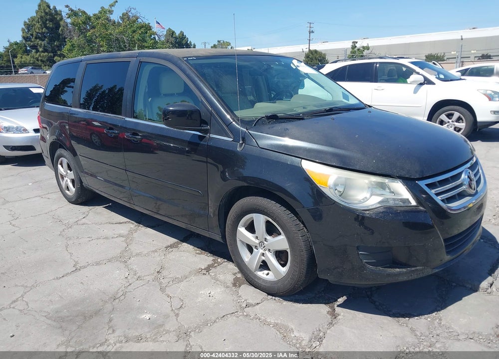 2010 VOLKSWAGEN ROUTAN SE VIN: 2V4RW3D11AR295018