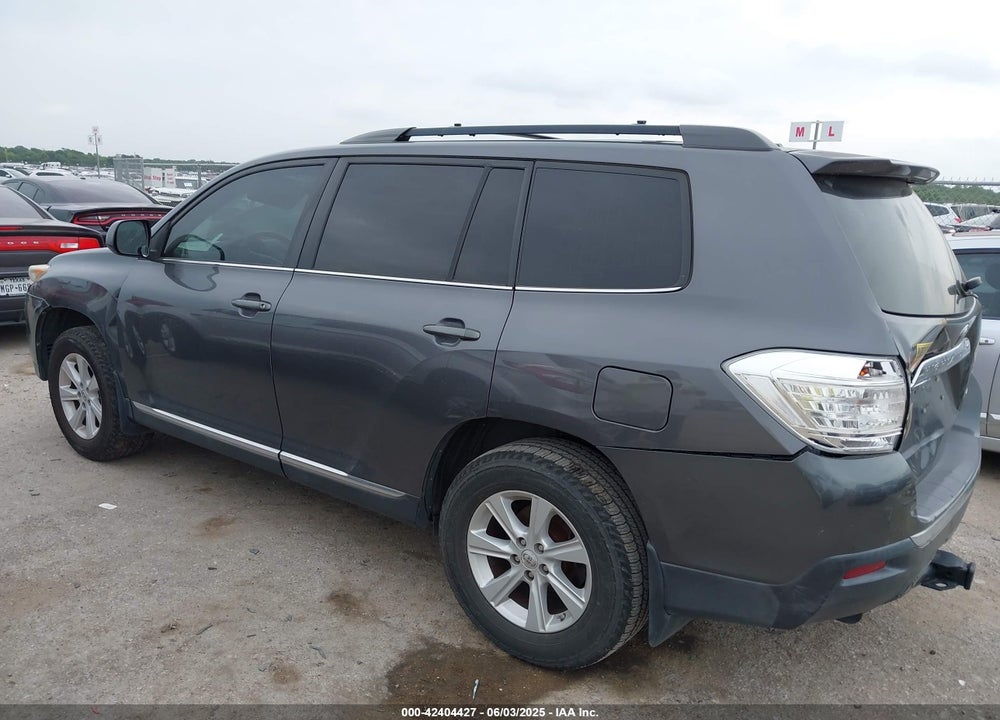 2011 TOYOTA HIGHLANDER VIN: 5TDBK3EH5BS074114