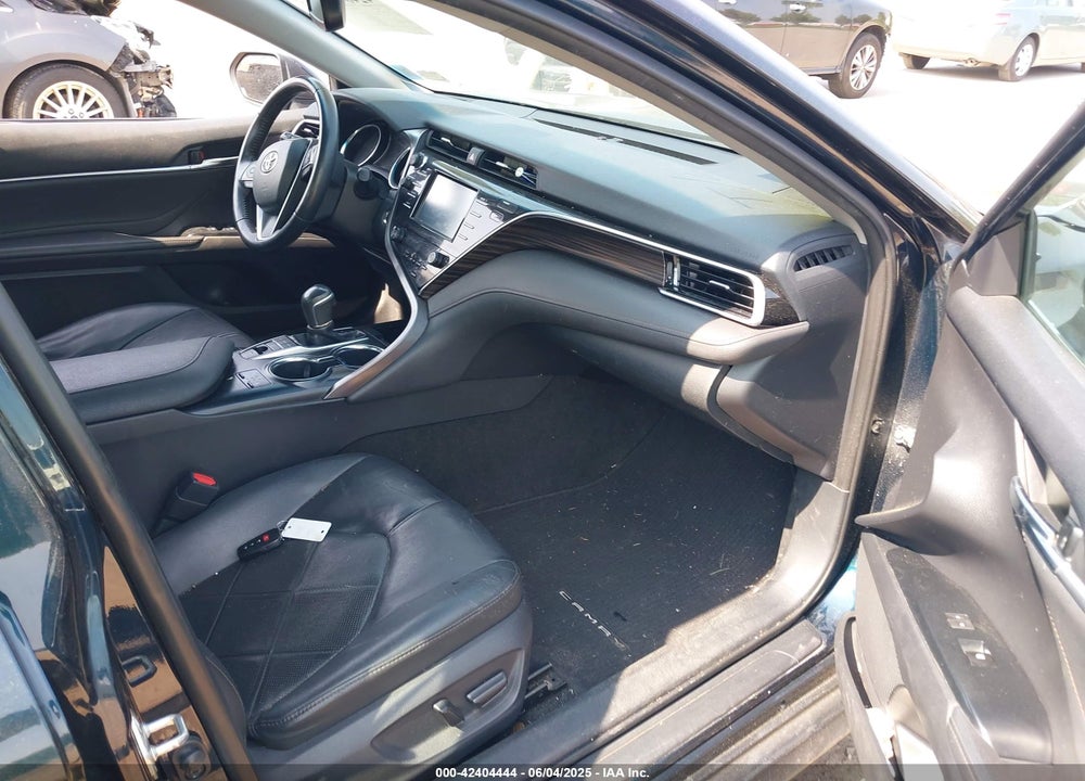 2018 TOYOTA CAMRY VIN: 4T1B11HK4JU511167