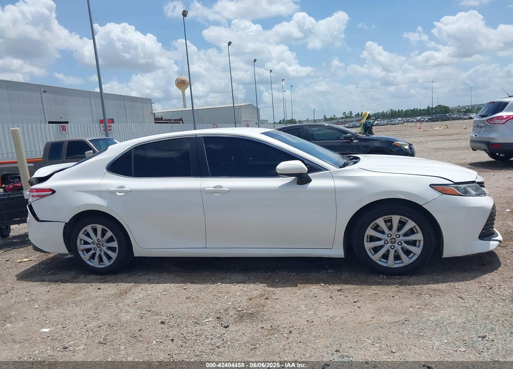 2018 TOYOTA CAMRY VIN: JTNB11HK8J3013351