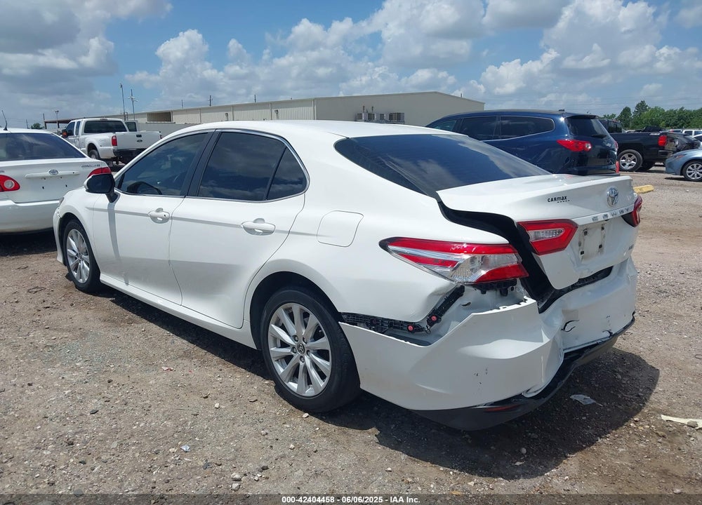 2018 TOYOTA CAMRY VIN: JTNB11HK8J3013351