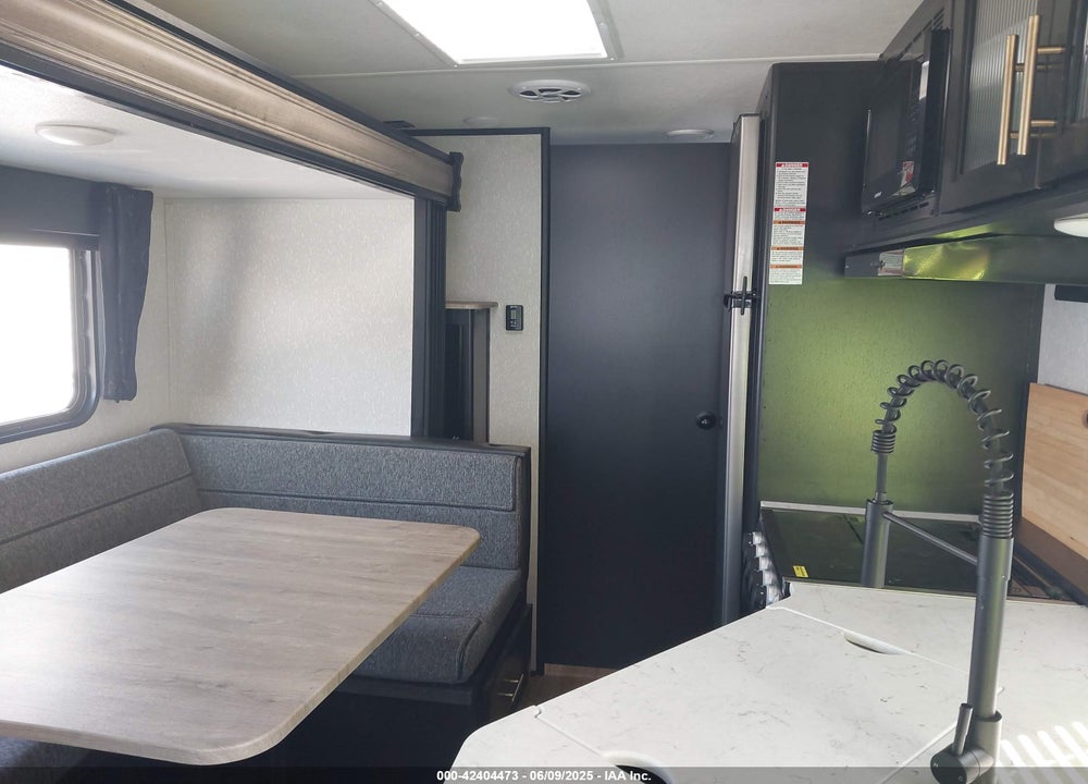 2022 FOREST RIVER CHEROKEE PATRIOT 23MK TRAVEL TRAILER VIN: 4X4TCKY28NK081518
