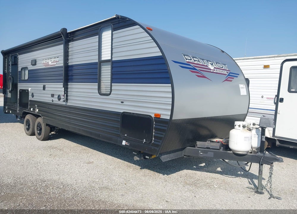 2022 FOREST RIVER CHEROKEE PATRIOT 23MK TRAVEL TRAILER VIN: 4X4TCKY28NK081518
