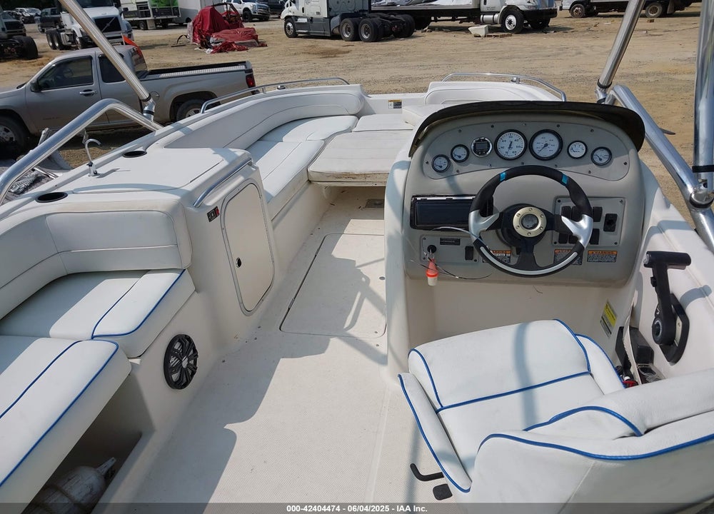 2000 BAYLINER FIBERGLASS VIN: BLNA32GHF001