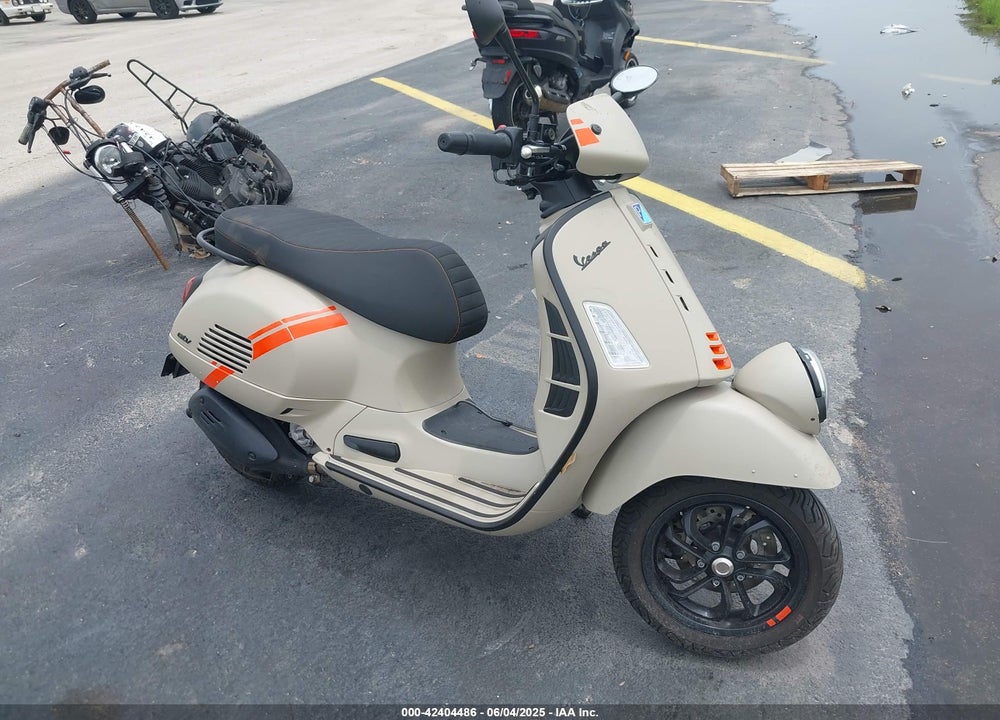 2024 VESPA GTS/SEI GIORNI 300 VIN: ZAPMD39M8R5400285