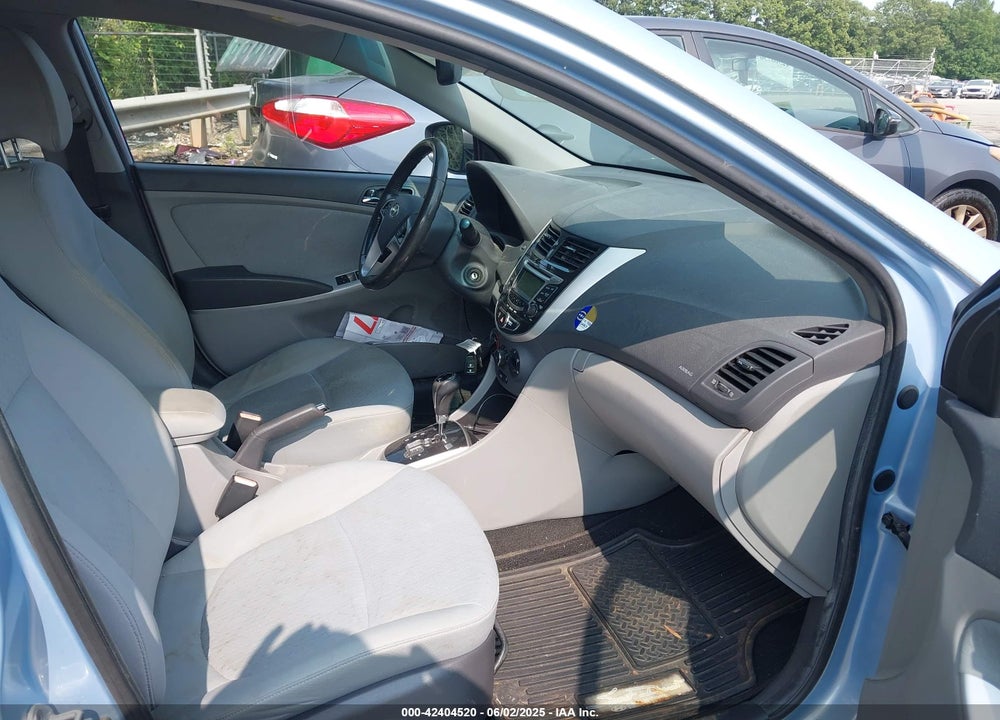 2013 HYUNDAI ACCENT SE VIN: KMHCU5AE5DU108228