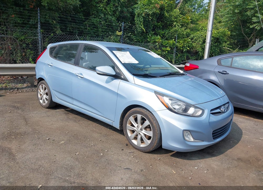 2013 HYUNDAI ACCENT SE VIN: KMHCU5AE5DU108228