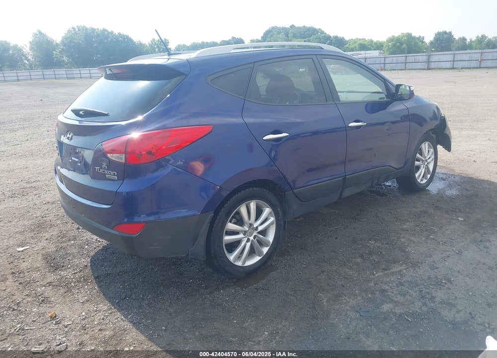 2011 HYUNDAI TUCSON VIN: KM8JU3AC9BU146892
