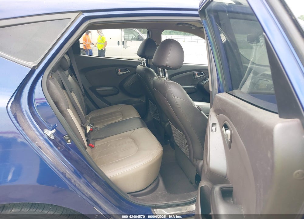 2011 HYUNDAI TUCSON VIN: KM8JU3AC9BU146892