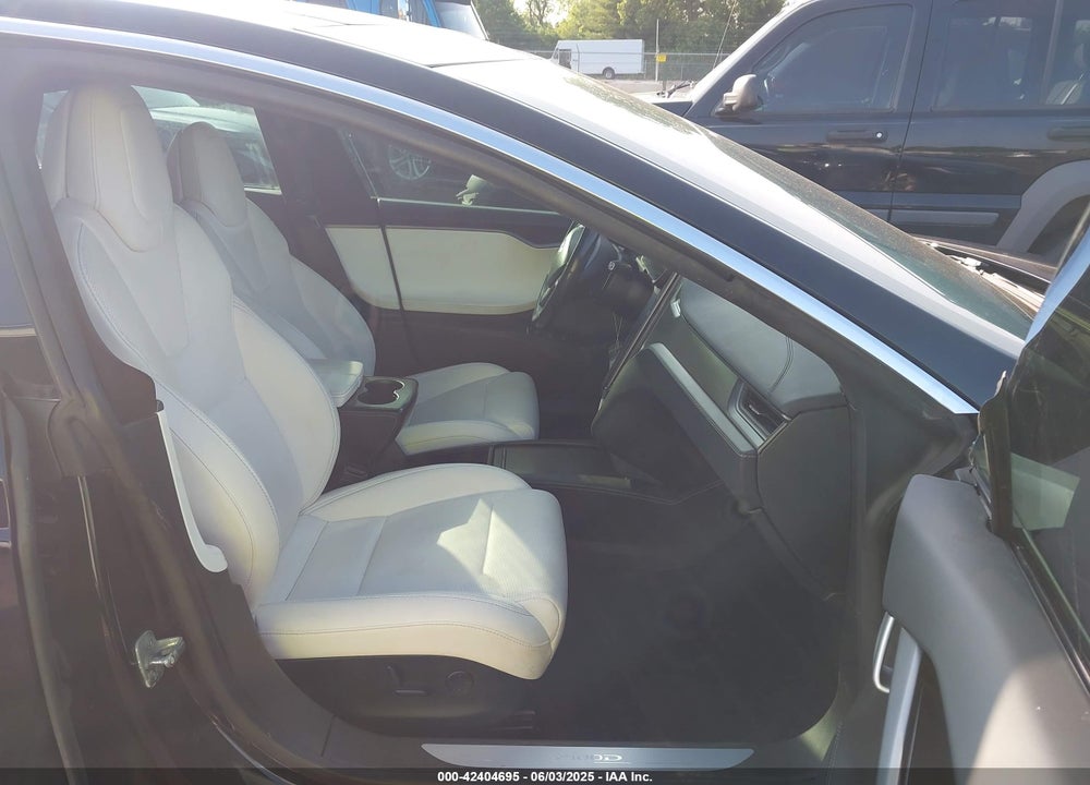 2018 TESLA MODEL S 100D/75D/P100D VIN: 5YJSA1E45JF269282