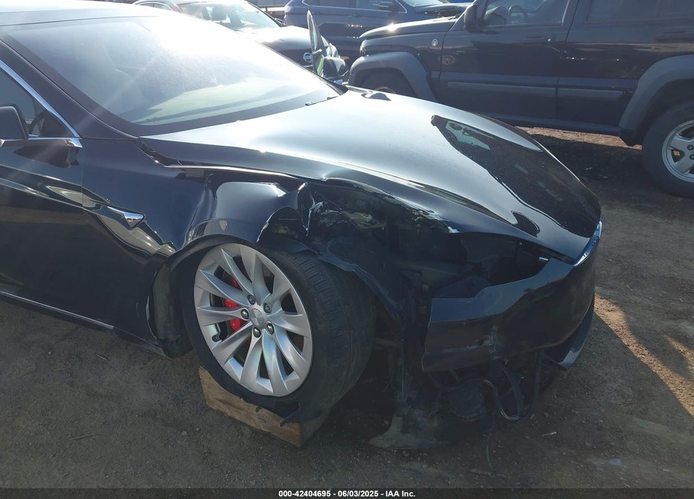 2018 TESLA MODEL S 100D/75D/P100D VIN: 5YJSA1E45JF269282