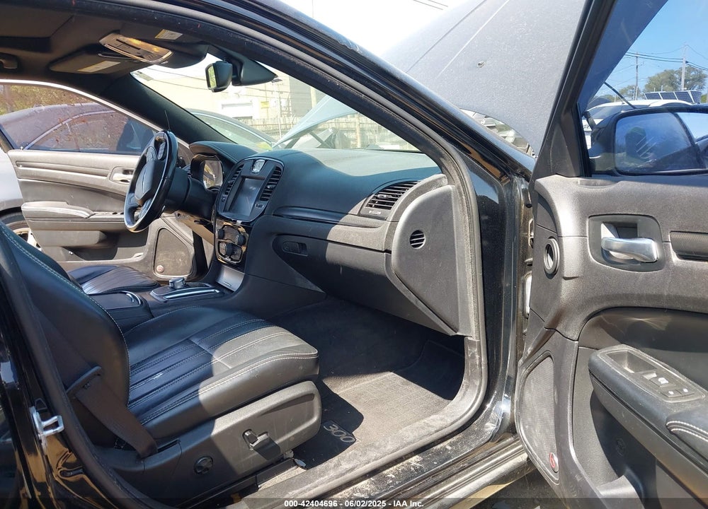 2016 CHRYSLER 300 VIN: 2C3CCAGG9GH212953