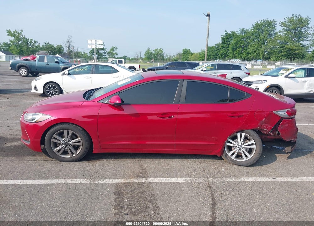 2018 HYUNDAI ELANTRA VIN: KMHD84LF2JU466391