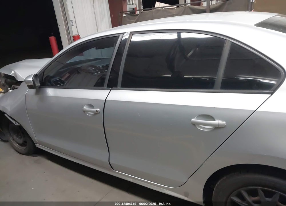 2011 VOLKSWAGEN JETTA VIN: 3VWDZ7AJ7BM369250