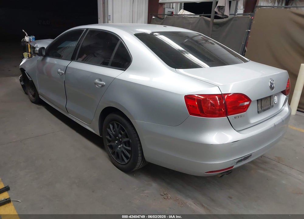 2011 VOLKSWAGEN JETTA VIN: 3VWDZ7AJ7BM369250