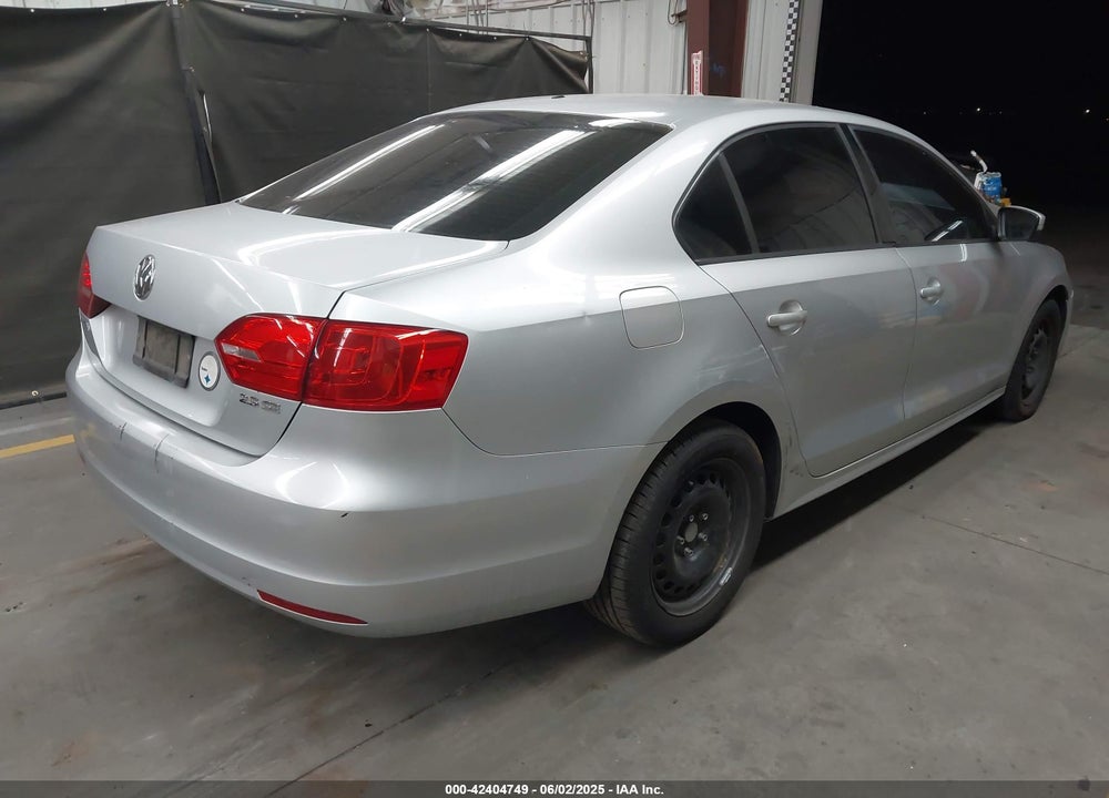 2011 VOLKSWAGEN JETTA VIN: 3VWDZ7AJ7BM369250