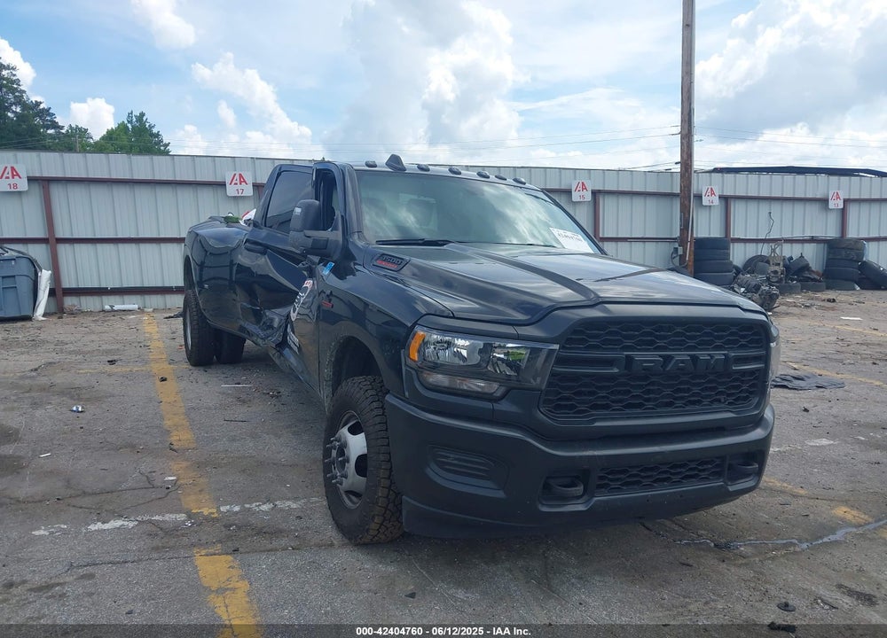 2024 RAM 3500 TRADESMAN  4X4 8' BOX VIN: 3C63RRGL7RG362480