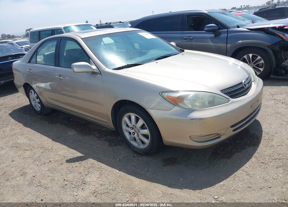 2002 TOYOTA CAMRY XLE VIN: JTDBE32K320070184