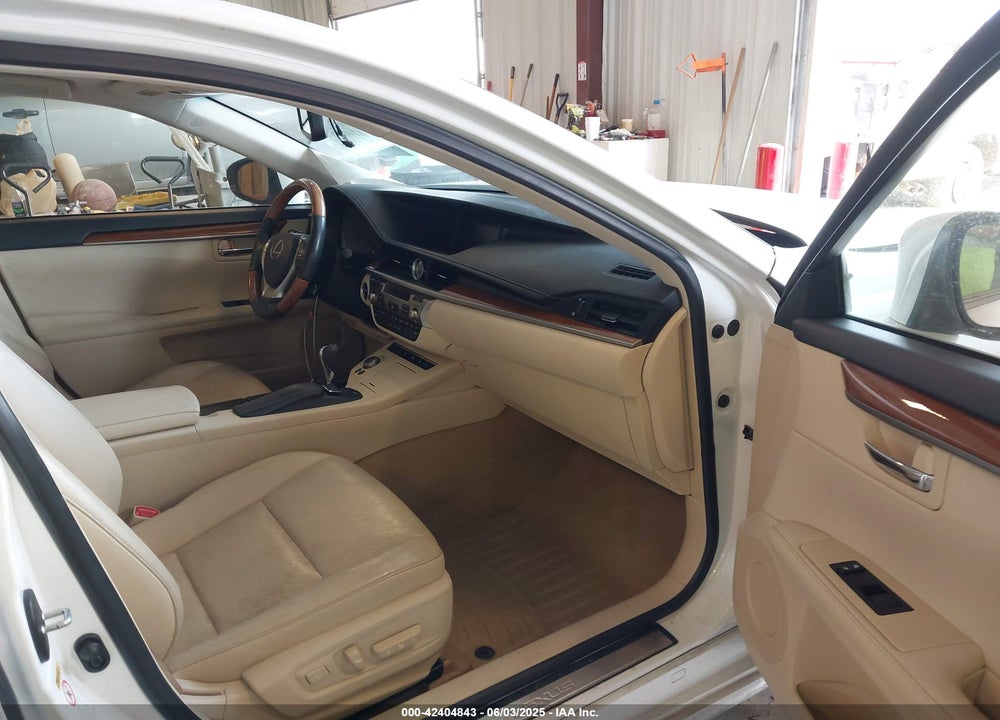 2014 LEXUS ES 300H VIN: JTHBW1GG2E2067189