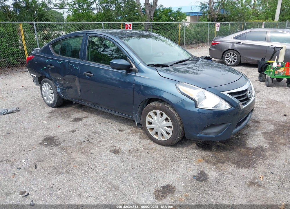2016 NISSAN VERSA 1.6 S+ VIN: 3N1CN7AP0GL832456
