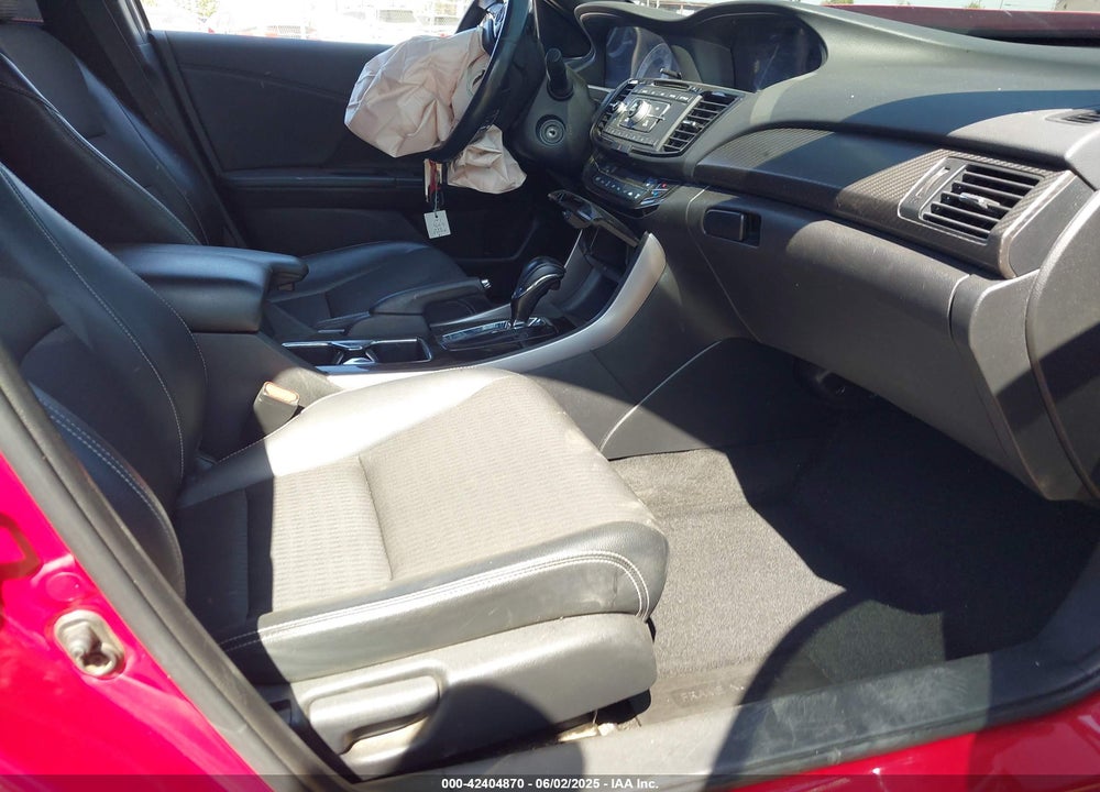 2017 HONDA ACCORD VIN: 1HGCR2F57HA270464