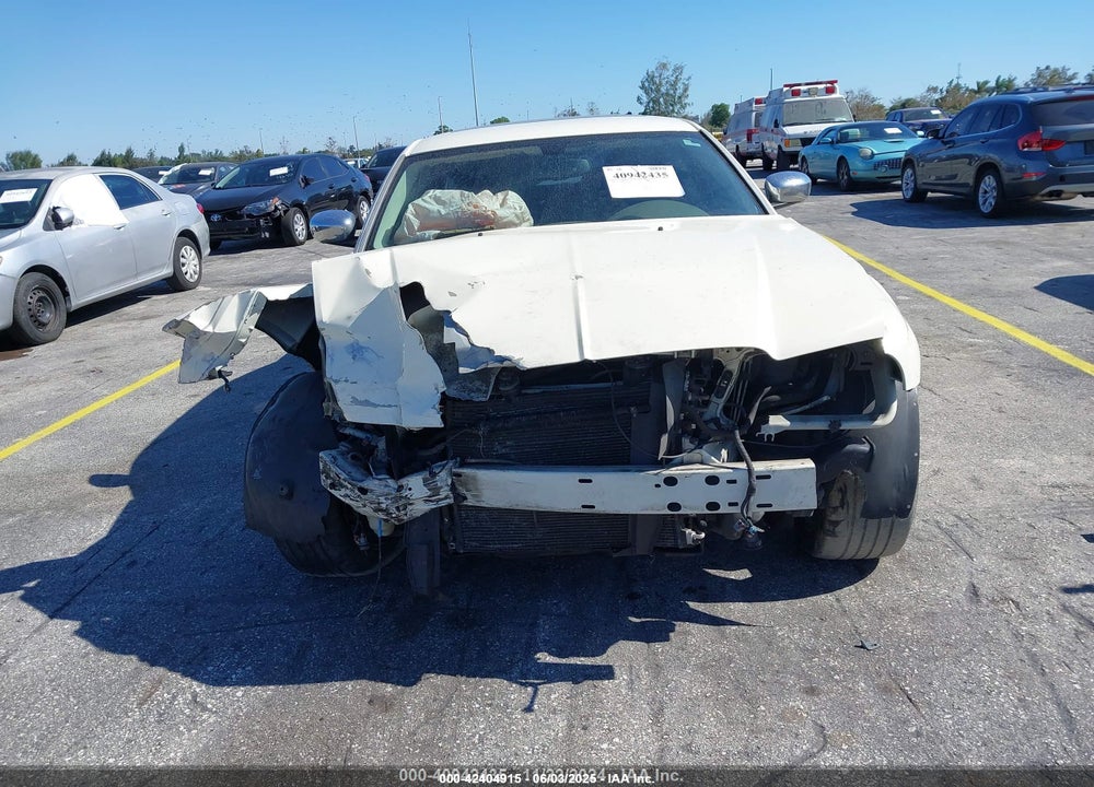 2008 CHRYSLER 300 TOURING VIN: 2C3LA53GX8H160463