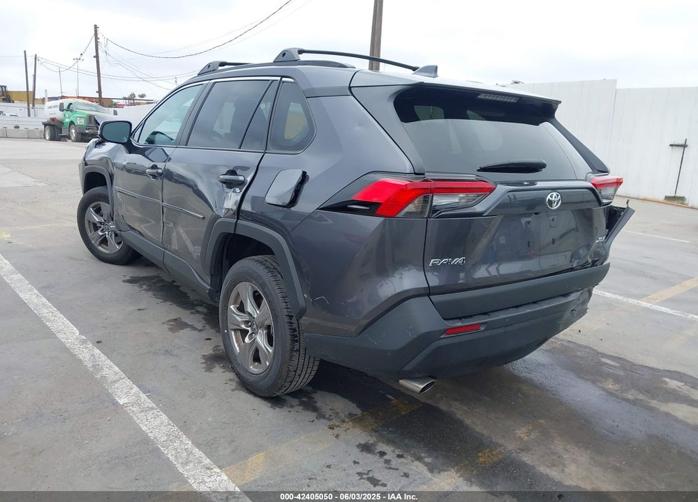 2024 TOYOTA RAV4 XLE VIN: 2T3W1RFV5RC262461
