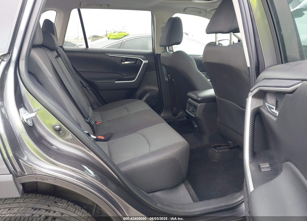 2024 TOYOTA RAV4 XLE VIN: 2T3W1RFV5RC262461