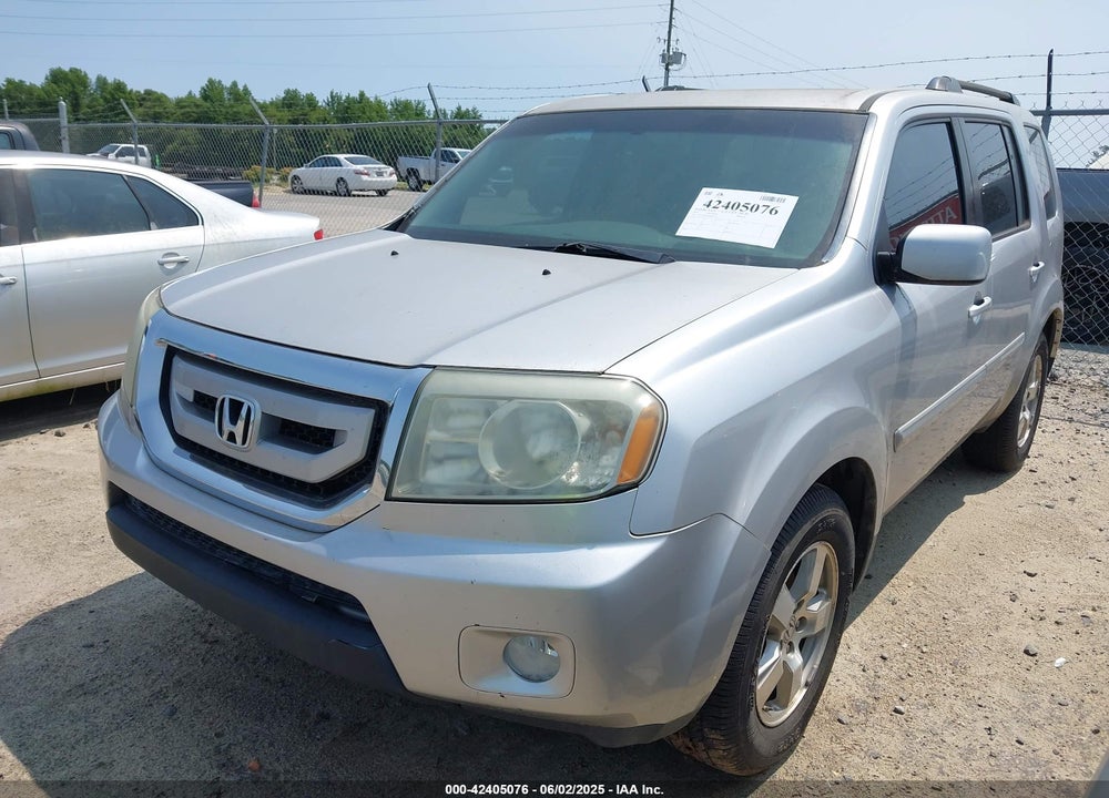 2011 HONDA PILOT EX VIN: 5FNYF4H46BB002758