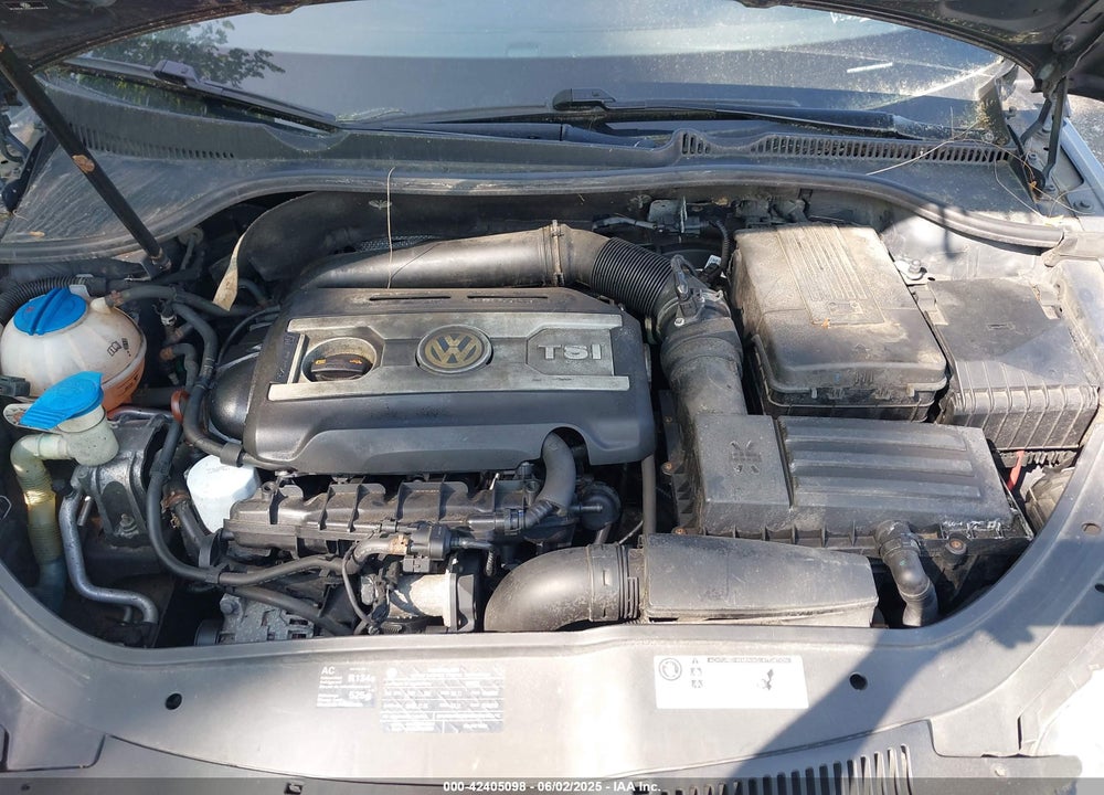 2011 VOLKSWAGEN EOS VIN: WVWBW7AH3BV004442