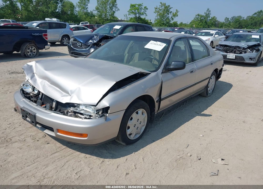 1997 HONDA ACCORD LX VIN: 1HGCD5637VA144132