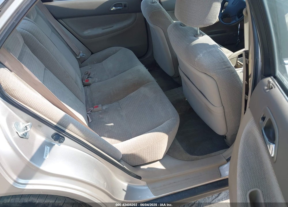 1997 HONDA ACCORD LX VIN: 1HGCD5637VA144132