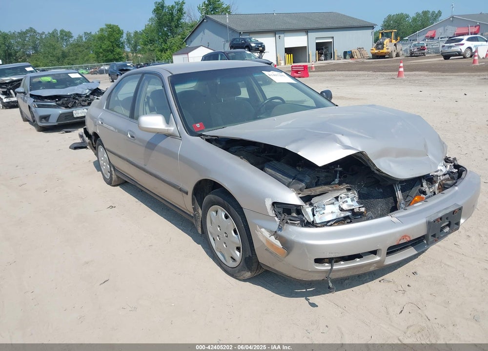 1997 HONDA ACCORD LX VIN: 1HGCD5637VA144132