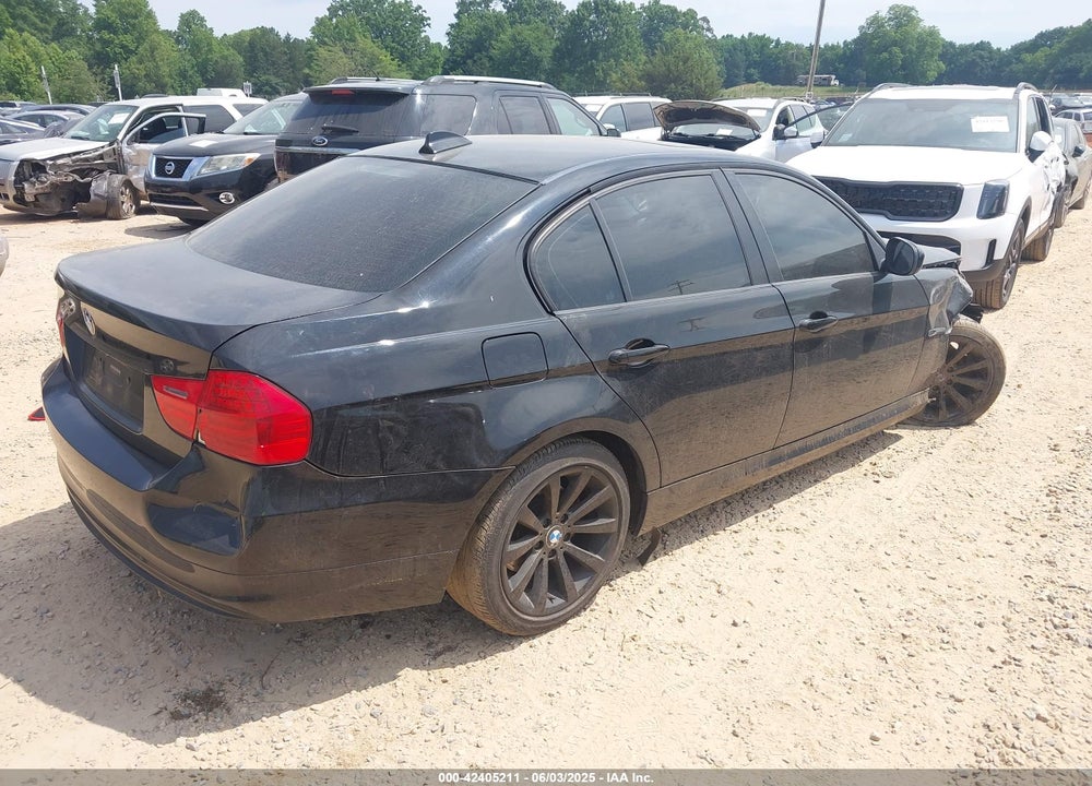 2011 BMW 3 SERIES VIN: WBAPH7G57BNM55836