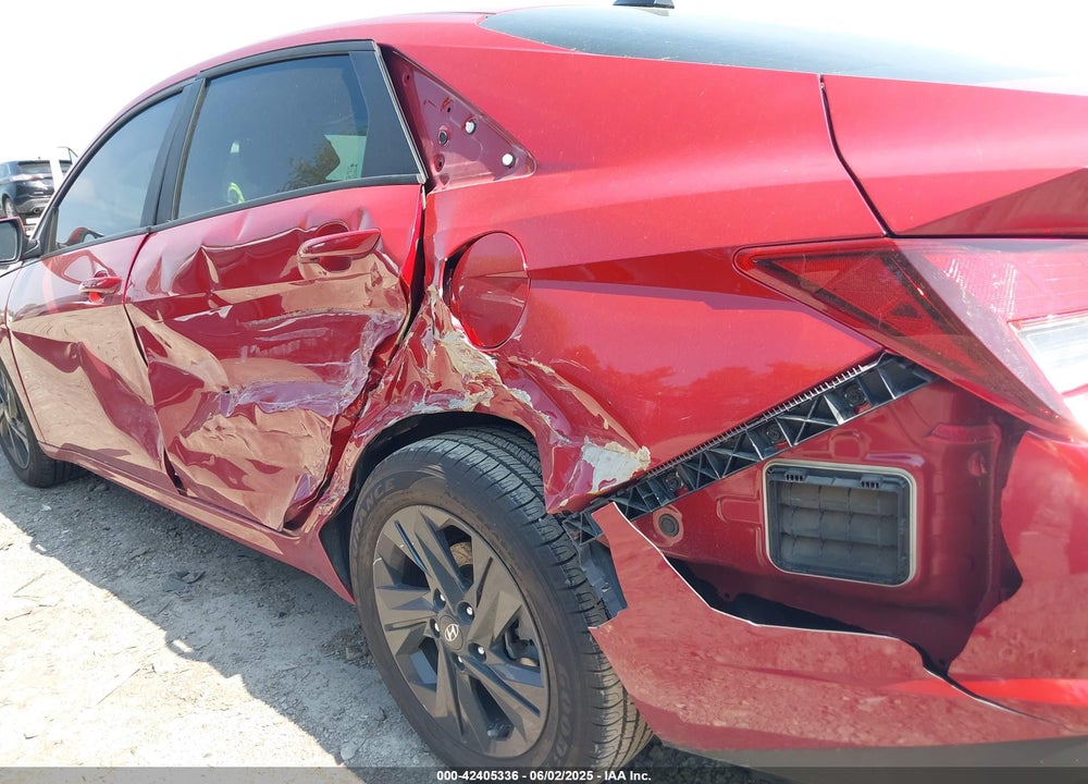 2021 HYUNDAI ELANTRA SEL VIN: KMHLS4AG9MU211220