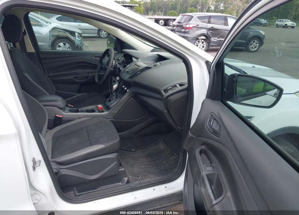 2013 FORD ESCAPE VIN: 1FMCU0F75DUB32235